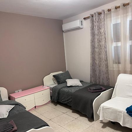 Ptolemaidos Cosy Family Apartment Larnaca Dış mekan fotoğraf